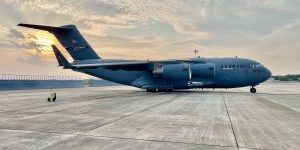 A C-17 Globemaster III with microvanes successfully installed waits on the flight line at Stewart Air National Guard Base. PHOTO BY: SSgt Thaxton