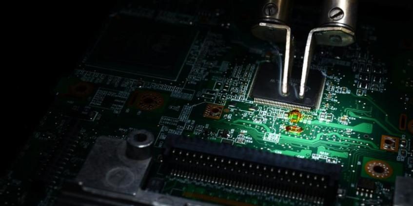 Circuit Board Thermal Management Using Oscillating Heat Pipes